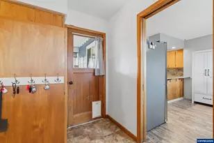 765 13th Av SE, Albany, OR 97322 - Photo 26