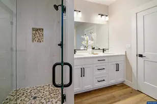 6752 Naomi Danielle St SE, Salem, OR 97306 - Photo 44