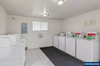 1254 8th St NW, Salem, OR 97304 - Photo 8