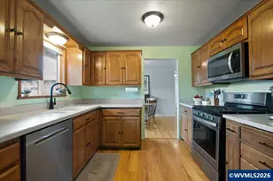 247 Cedar St, Lyons, OR 97358 - Photo 8