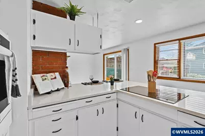 4081 Hawthorne Av NE, Salem, OR 97301 - Photo 14