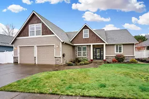 829 Pioneer Dr, Silverton, OR 97381 - Photo 1