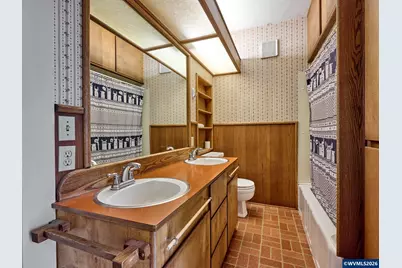 216 S James St, Silverton, OR 97381 - Photo 18