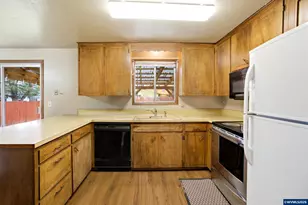 537 SE 26th Ave, Albany, OR 97322 - Photo 28