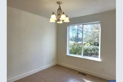 7233 Eastwood Ct SE, Salem, OR 97392 - Photo 8