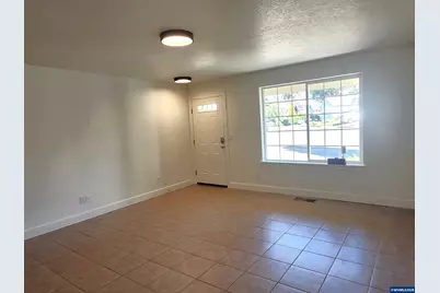 7233 Eastwood Ct SE, Salem, OR 97392 - Photo 4