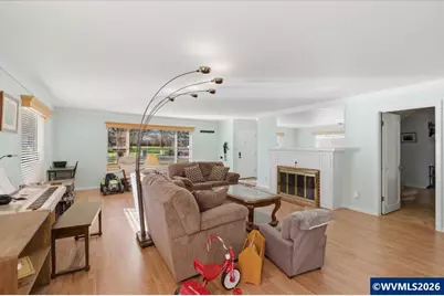 1303 10th Av SW, Albany, OR 97321 - Photo 6