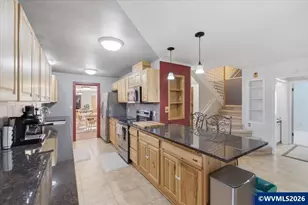 1303 10th Av SW, Albany, OR 97321 - Photo 12