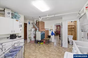 1303 10th Av SW, Albany, OR 97321 - Photo 24