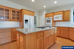 2737 Fillmore Ave NW, Salem, OR 97304 - Photo 16