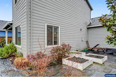 1491 Foxglove St, Woodburn, OR 97071 - Photo 32
