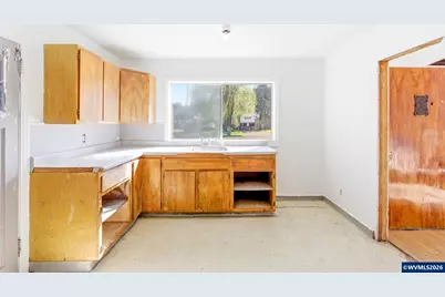 320 Juniper St, Sweet Home, OR 97386 - Photo 10