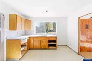 320 Juniper St, Sweet Home, OR 97386 - Photo 10