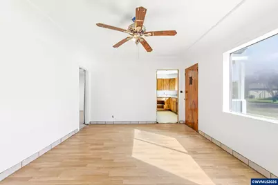 320 Juniper St, Sweet Home, OR 97386 - Photo 8