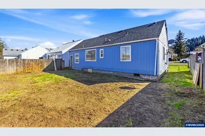 320 Juniper St, Sweet Home, OR 97386 - Photo 20