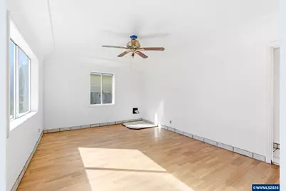 320 Juniper St, Sweet Home, OR 97386 - Photo 6