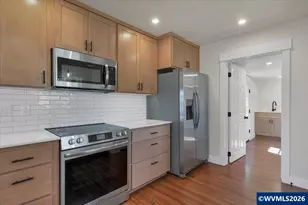 319 SW Church St, Dallas, OR 97338 - Photo 10