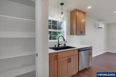 319 SW Church St, Dallas, OR 97338 - Photo 12