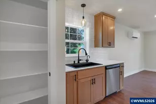319 SW Church St, Dallas, OR 97338 - Photo 12