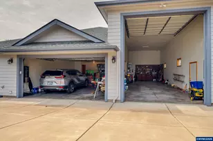 1115 Skookum Dr, Silverton, OR 97381 - Photo 40