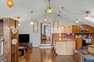 6687 Skyline Rd S, Salem, OR 97306 - Photo 16