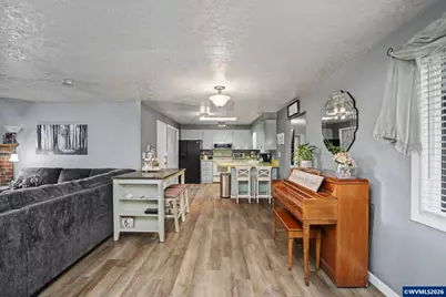 171 NW Douglas St, Dallas, OR 97338 - Photo 10