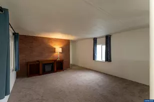 502 N 8th #17 St, Philomath, OR 97370 - Photo 2