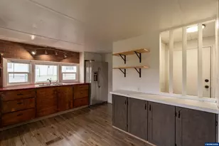 502 N 8th #17 St, Philomath, OR 97370 - Photo 6