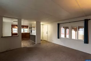 502 N 8th #17 St, Philomath, OR 97370 - Photo 4