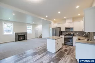 66 N 8th St, Lebanon, OR 97355 - Photo 2