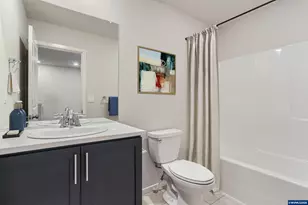 862 Sifuentez Ct, Woodburn, OR 97071 - Photo 18