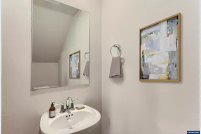 862 Sifuentez Ct, Woodburn, OR 97071 - Photo 10