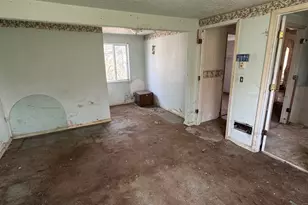 40121 Lacomb Dr, Lebanon, OR 97355 - Photo 8