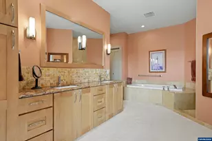 136 SW Washington Ave, Corvallis, OR 97333 - Photo 34