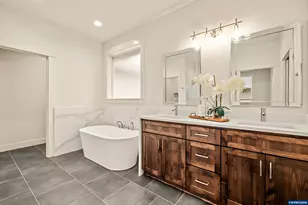 315 NE Clay St, Sublimity, OR 97385 - Photo 24