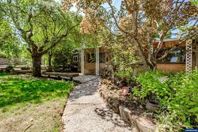 6025 SE 124th Av, Portland, OR 97236 - Photo 2