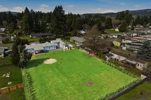 1205 37th Ave, Sweet Home, OR 97386 - Photo 2