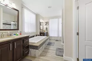 1205 37th Ave, Sweet Home, OR 97386 - Photo 8