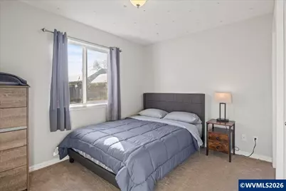 763 18th St NE, Salem, OR 97301 - Photo 16