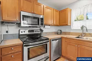 763 18th St NE, Salem, OR 97301 - Photo 6