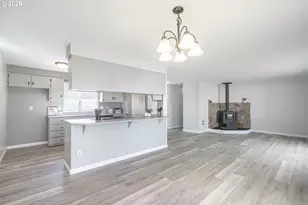 127 SW Poplar Ct, McMinnville, OR 97128 - Photo 10