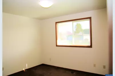 500 Hausman Av, Brownsville, OR 97327 - Photo 14