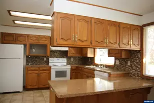 500 Hausman Ave, Brownsville, OR 97327 - Photo 10