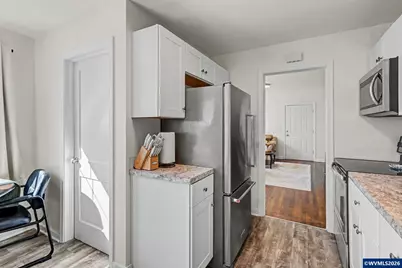 1098 SW 13th Av, Albany, OR 97321 - Photo 12