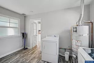 1098 SW 13th Ave, Albany, OR 97321 - Photo 14