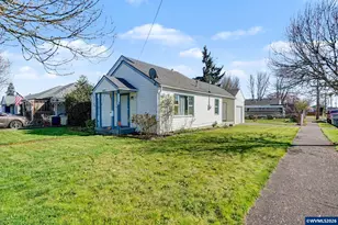 1098 SW 13th Ave, Albany, OR 97321 - Photo 2