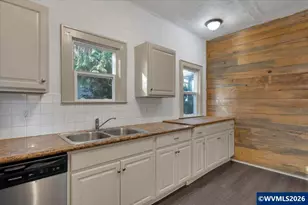 696 Breys Ave NE, Salem, OR 97301 - Photo 12