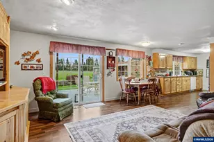 640 S Pershing St, Mount Angel, OR 97362 - Photo 8