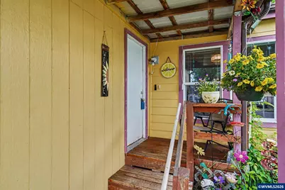1255 SE Hood St, Albany, OR 97322 - Photo 4