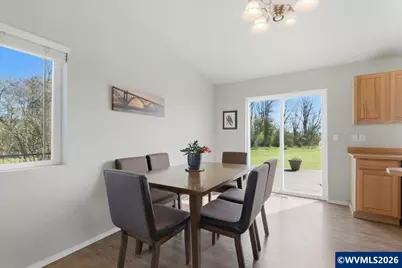 978 Meadows Ln, Jefferson, OR 97352 - Photo 12